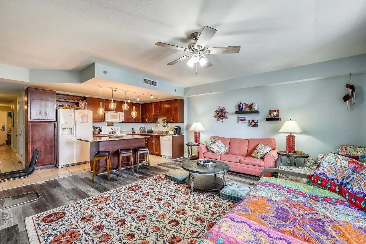 Apartment Laketown Wharf 835 - Very Cool 1 Bedroombunks, Sleeps 6, Free Fun! Condo Panama City Beach United States