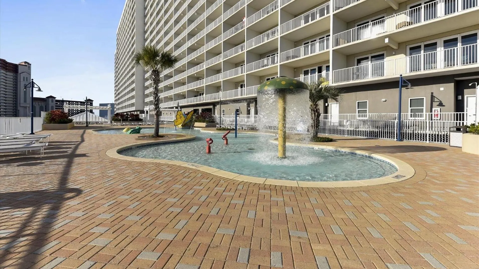 Laketown Wharf 835 - Very Cool 1 Bedroombunks, Sleeps 6, Free Fun! Condo Panama City Beach Apartment