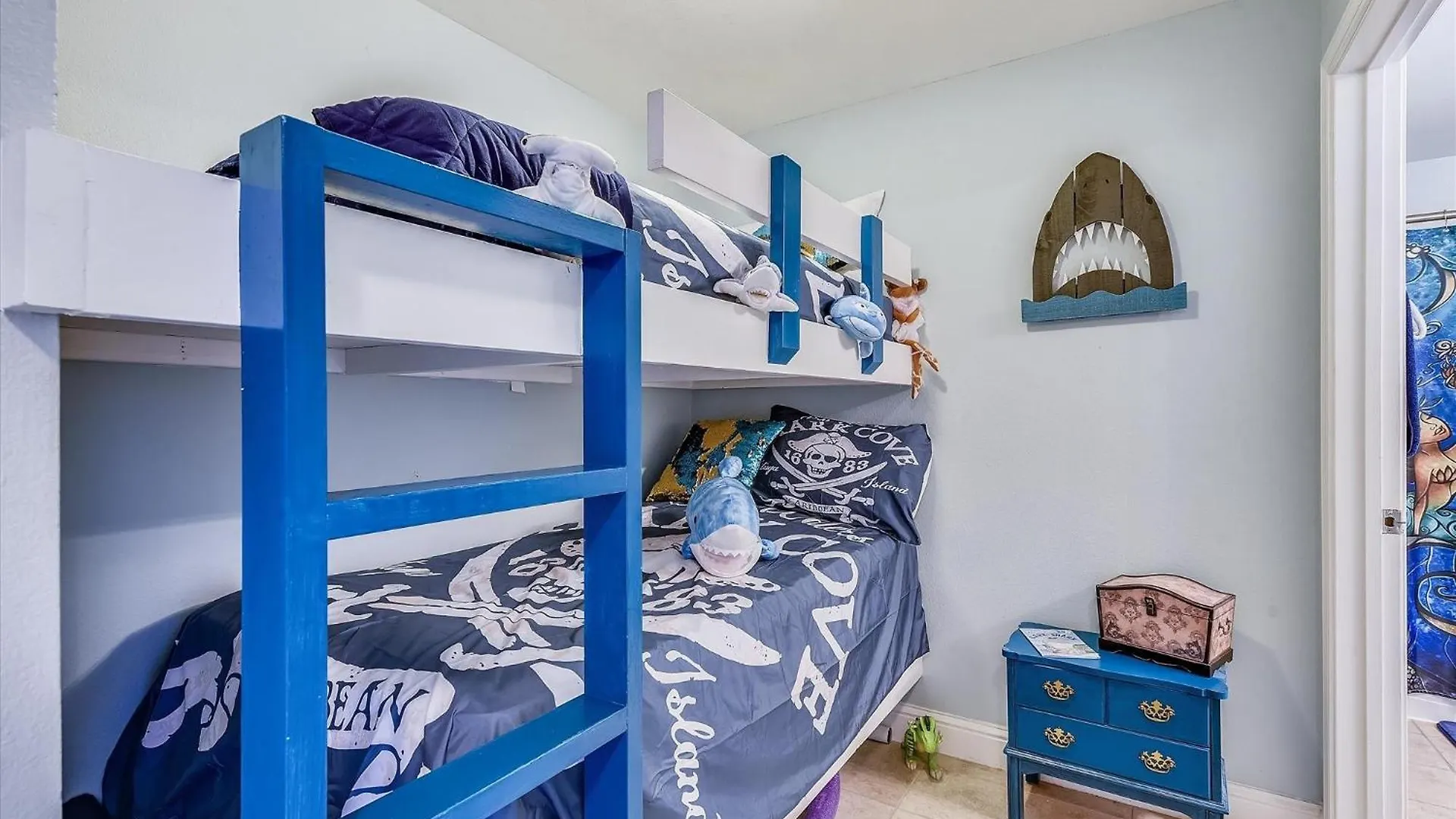 Apartment Laketown Wharf 835 - Very Cool 1 Bedroombunks, Sleeps 6, Free Fun! Condo Panama City Beach